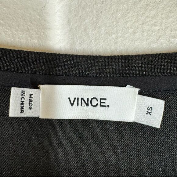 Vince Two Tone Long Sleeve Knit Top Black White Layered Look Women’s Size XS - Picture 4 of 7